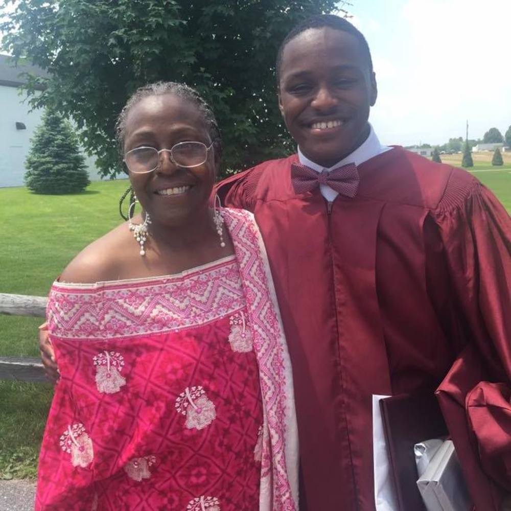 Meet your Posher, Auset